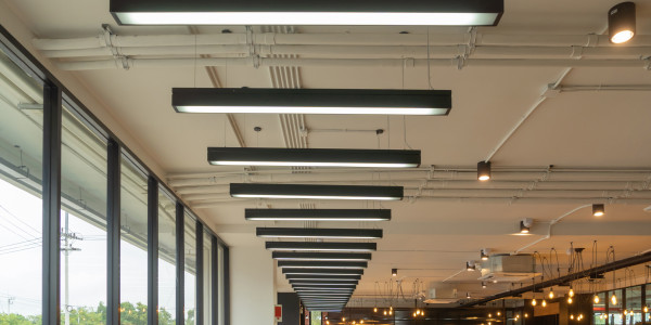 Reformas Integrales de Oficinas y Despachos San Juan de Alicante · Diseño e Instalación de Iluminación LED Eficiente