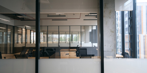 Reformas Integrales de Oficinas y Despachos San Juan de Alicante · Diseño e Instalación de Paneles Divisorios