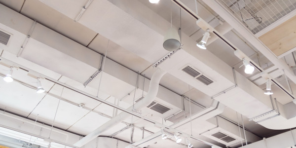Reformas Integrales de Tiendas y Locales  Comerciales San Juan de Alicante · Instalación de Sistemas de Climatización, Aire Acondicionado y Calefacción
