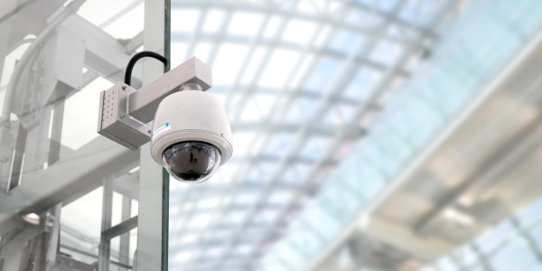 Reformas Integrales de Tiendas y Locales  Comerciales San Juan de Alicante · Instalación Sistemas de Seguridad y Videovigilancia